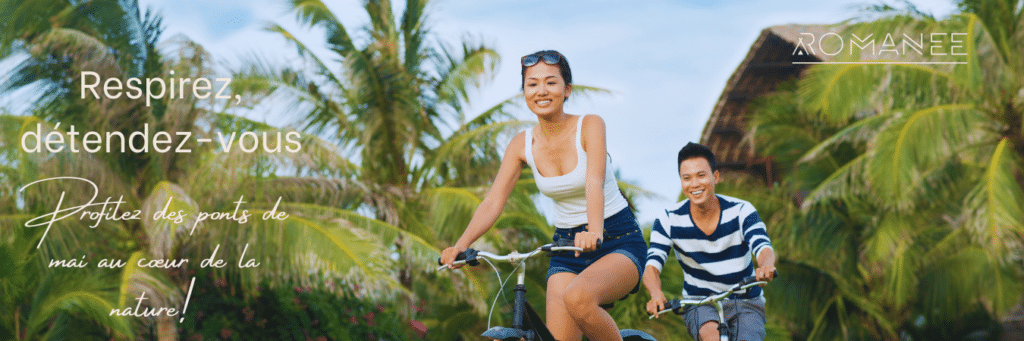 Couple en vélo dans la nature tropicale, détente.