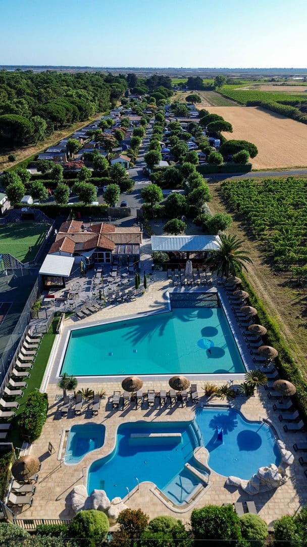 CAMPING ILE DE RE à ARS en RE vue aérienne